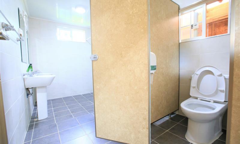 윤제관 1호 화장실